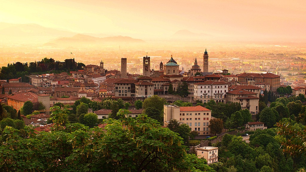 bergamo vanalinn pohja itaalia by Eric Hossinger