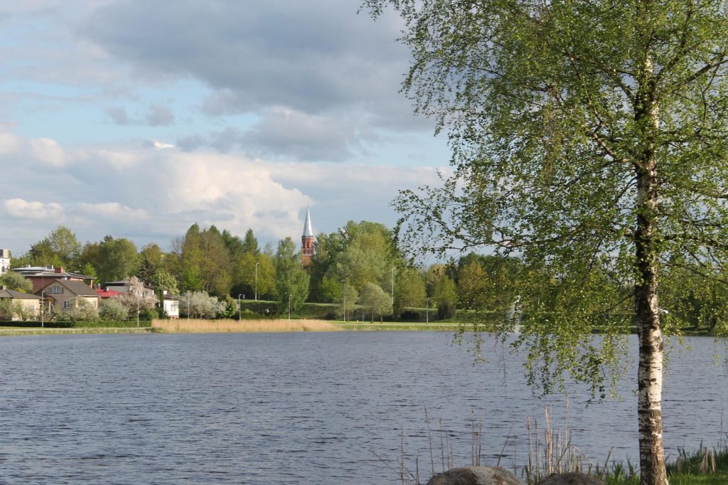 Paala järve äärne mänguväljak3